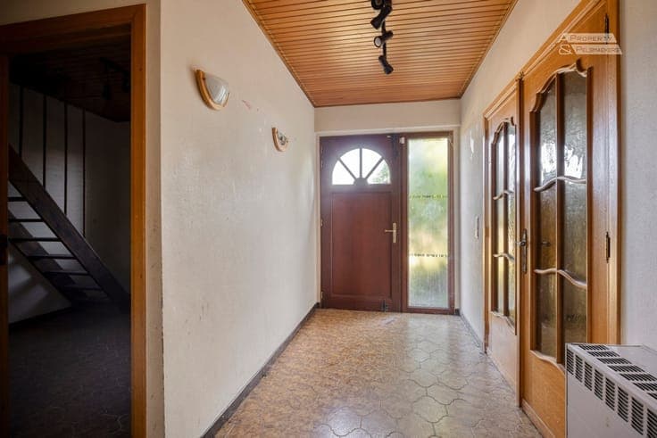 Spacious detached house, surrounded by green meadows and wi