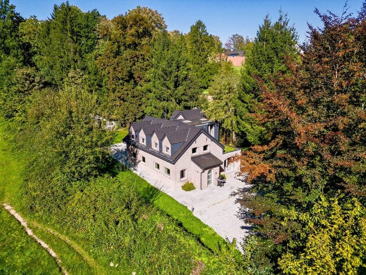 Exceptional property on 21 ares without vis-à-vis.