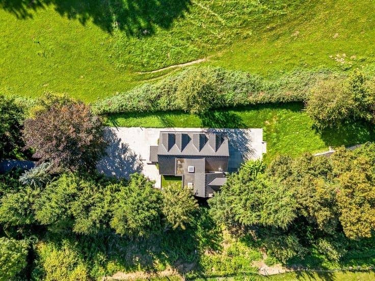 Exceptional property on 21 ares without vis-à-vis.