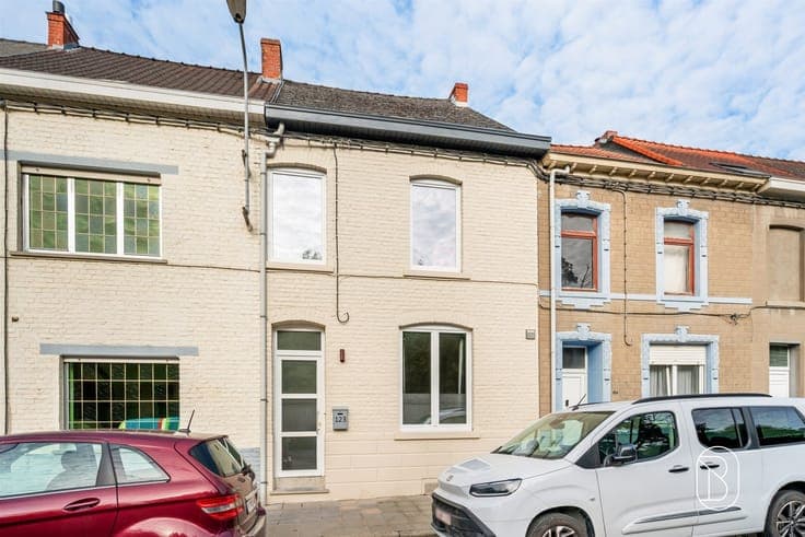 Fully renovated house with a patio and garden