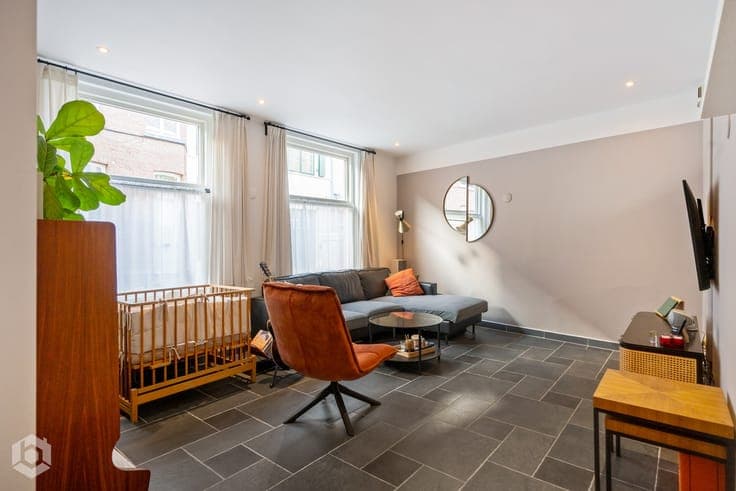 Recent gerenoveerde woning met 3 slaapkamers en 2 badkame...