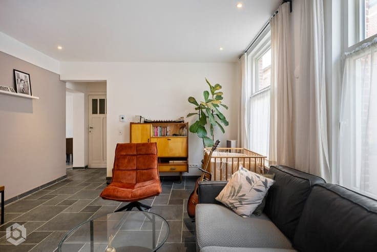 Recent gerenoveerde woning met 3 slaapkamers en 2 badkame...