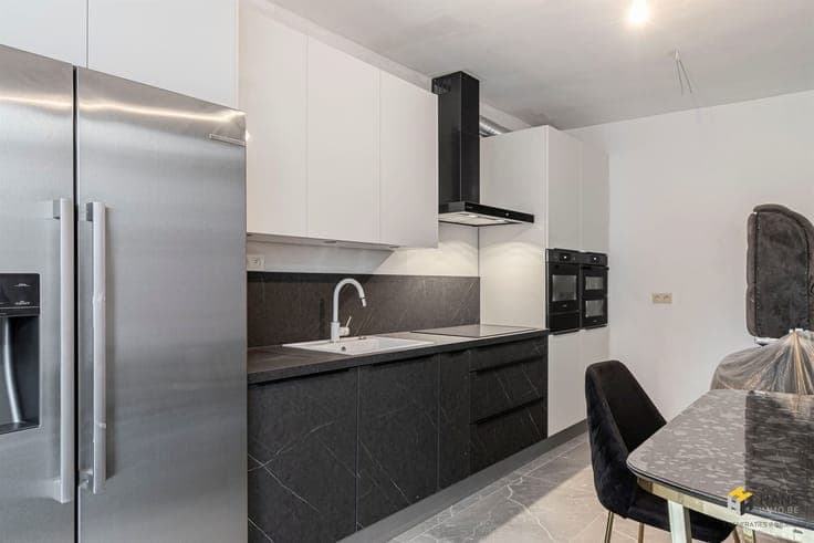 Renovated house (248 m²) with garage and warehouse in Bornem