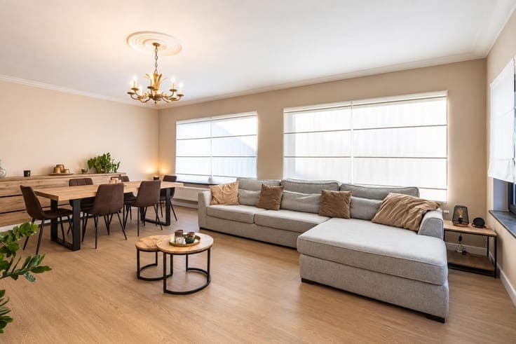 Move-in ready house with garden, open views and garage