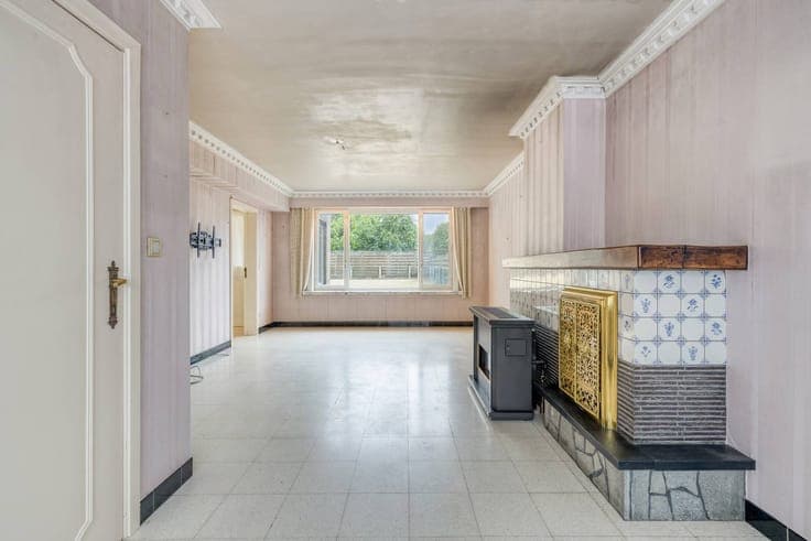 Spacious family home with sunny garden for sale in Roeselare