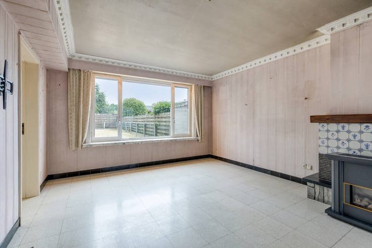 Spacious family home with sunny garden for sale in Roeselare