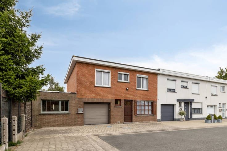 Spacious family home with sunny garden for sale in Roeselare