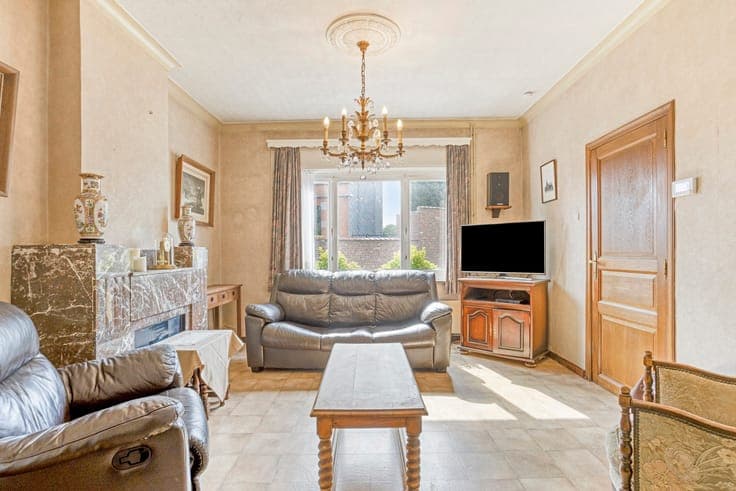 Charming house to renovate with garden in Appelterre