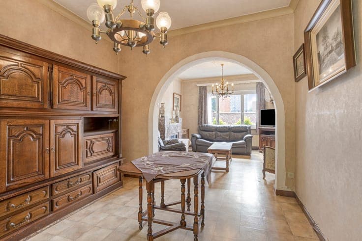 Charming house to renovate with garden in Appelterre