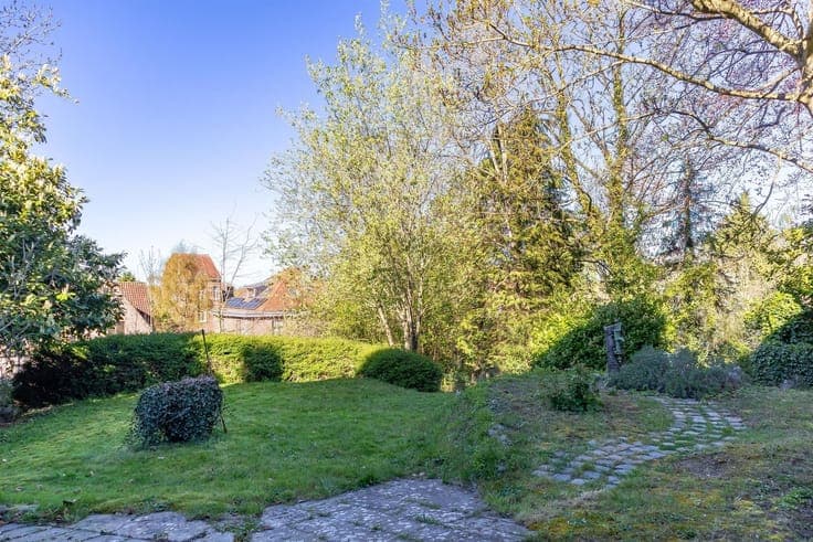 Superb character building with 3 apartments and garage