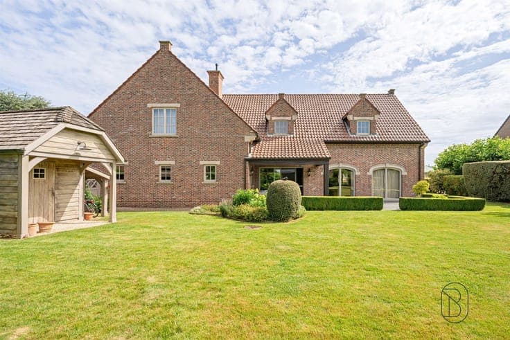 Exclusieve grote villa van 550 m² met een prachtig zicht!
