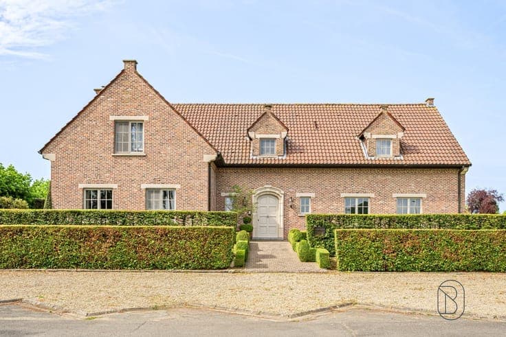Exclusieve grote villa van 550 m² met een prachtig zicht!