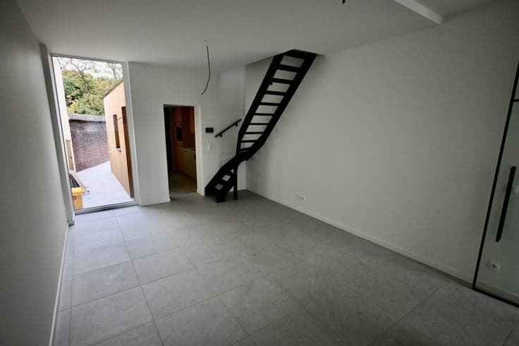 Volledig gerenoveerde woning met karakter !
