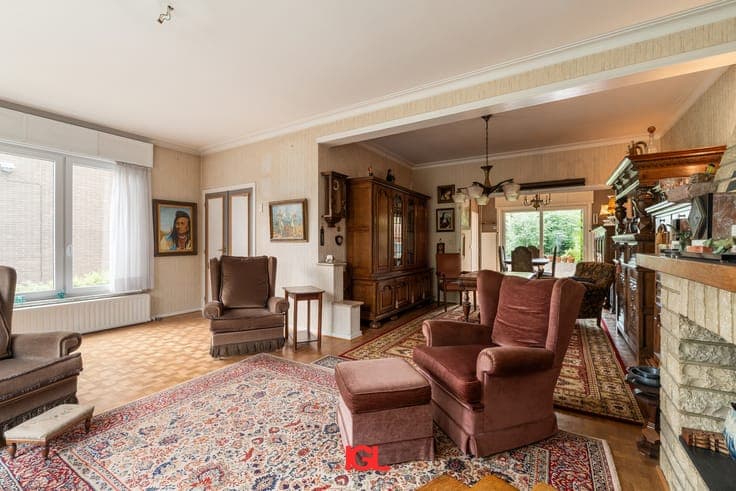Four-bedroom townhouse with a garden in Sint-Pieters-Leeuw