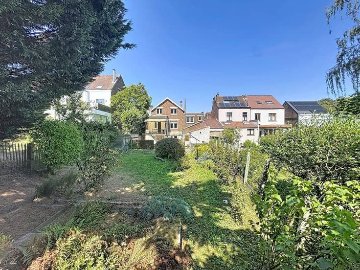 Maison avec sutdio indépendant
