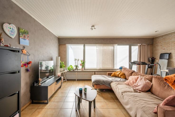 Spacious semi-detached house with office space and garden.