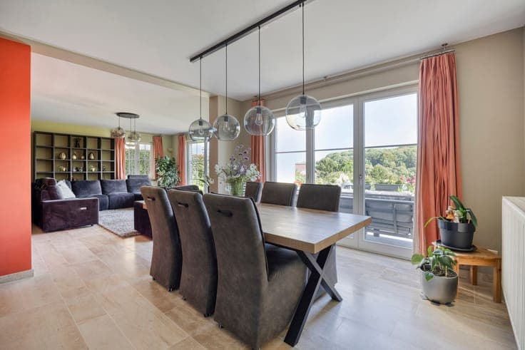 Spacious 4-bedroom villa with beautiful views in Overijse