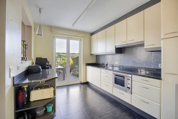 Spacious 4-bedroom villa with beautiful views in Overijse