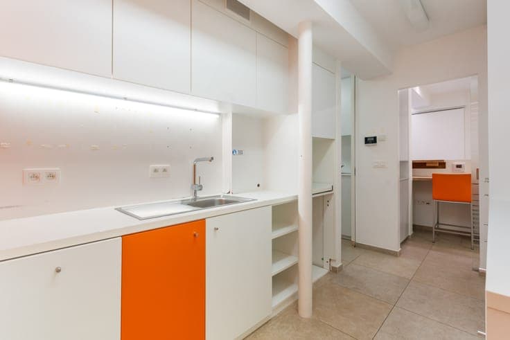 Multi-functional house with practice and very favorable EPC