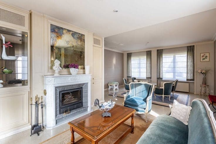 Move-in ready villa with beautiful garden