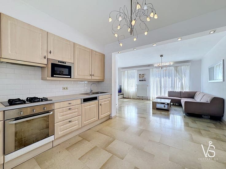 CHARMING 3 BEDROOM HOUSE WITH TERRACE AND GARDEN!