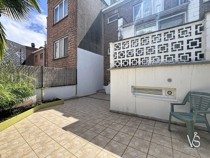 CHARMING 3 BEDROOM HOUSE WITH TERRACE AND GARDEN!