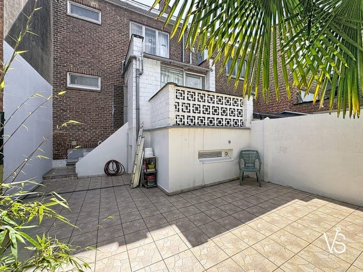 CHARMING 3 BEDROOM HOUSE WITH TERRACE AND GARDEN!