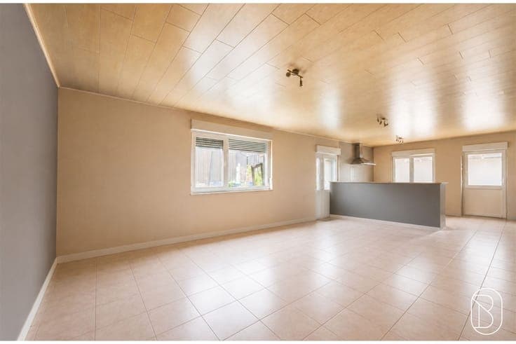 Investment property: 2 apartments – Ideal for investors!