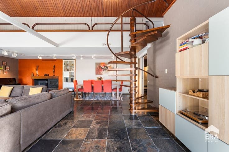 Architect-designed home on large plot in Wemmel