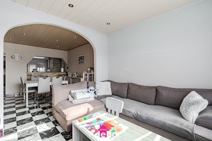 Maison familiale spacieuse et prête à emménager, comprena...