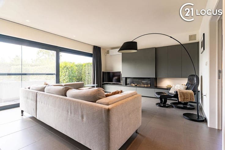 Exceptionally flexible living on a 1,056 m² plot in Doorslaa