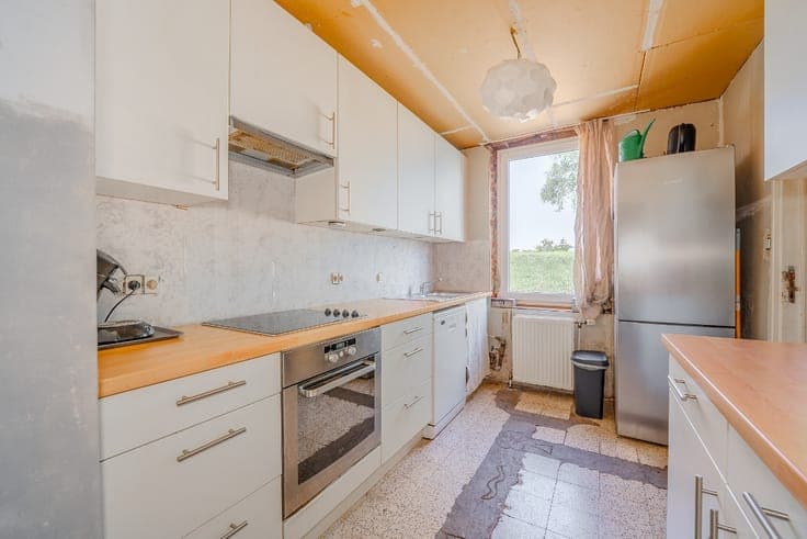 4-BEDROOM HOUSE IN NEED OF RENOVATION – CLOSE TO ALL AMENITI