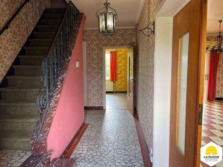 Villa à rénover de120m² nets 4CH garage, cave, grenier