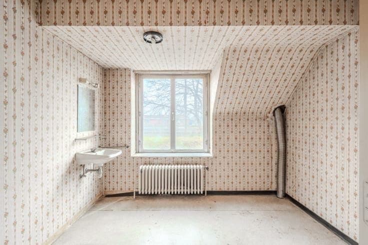 House with garage– current condition, renovation in progress