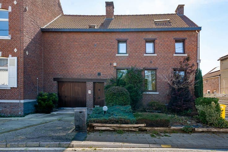 House in Poucet