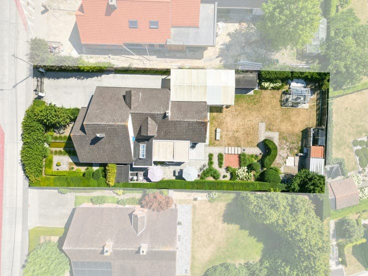 Ruime instapklare villa met 4 slaapkamers op 1107 m²