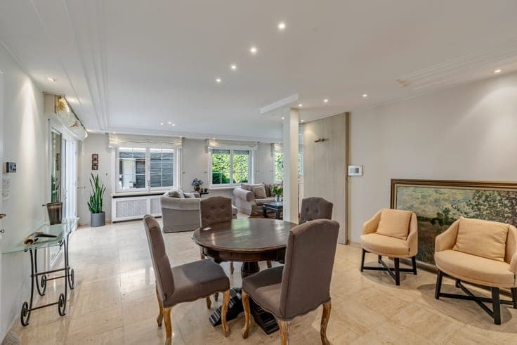 Ruime instapklare villa met 4 slaapkamers op 1107 m²