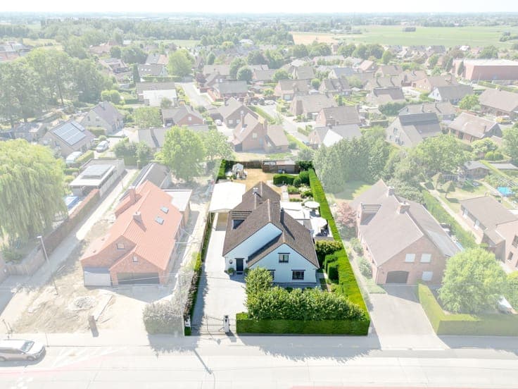 Ruime instapklare villa met 4 slaapkamers op 1107 m²