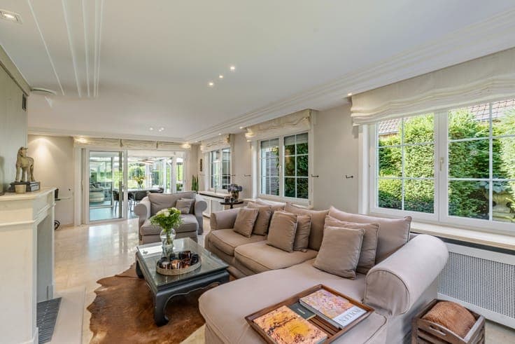 Ruime instapklare villa met 4 slaapkamers op 1107 m²