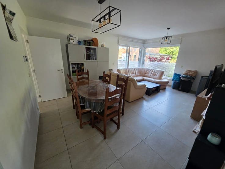 4-bedroom family home with an office, a beautiful garden, an