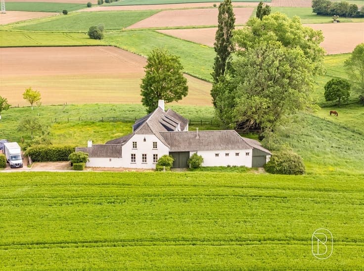 Charmant landhuis op 5.500m² met uniek zicht!