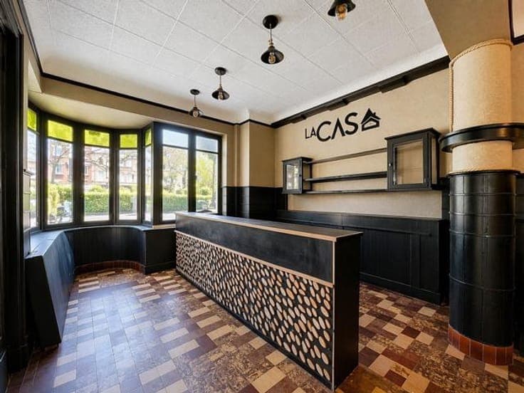 HORECA BUILDING + APARTMENT 2 FLOORS + BASEMENT TIENEN