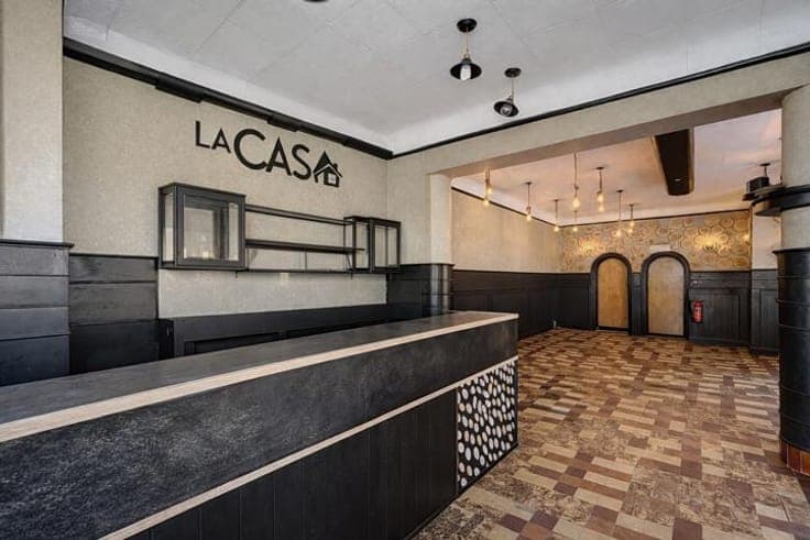 HORECA BUILDING + APARTMENT 2 FLOORS + BASEMENT TIENEN
