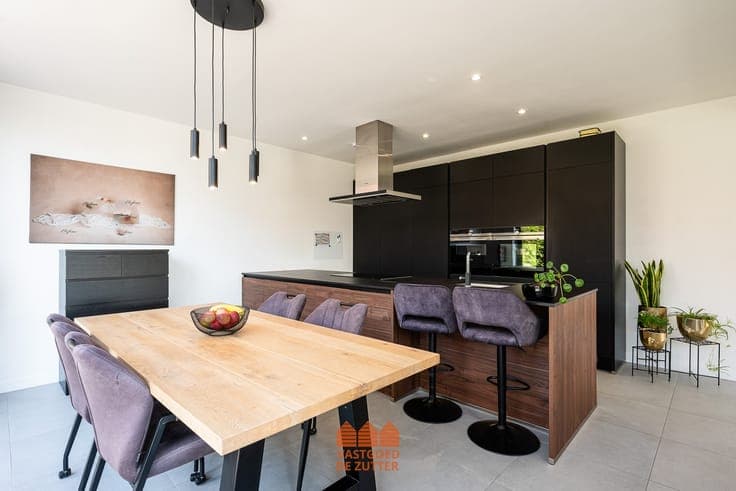 Instapklare gezinswoning met 3 slaapkamers, garage en zon...