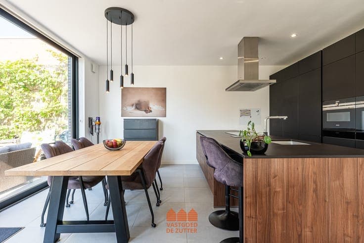 Instapklare gezinswoning met 3 slaapkamers, garage en zon...