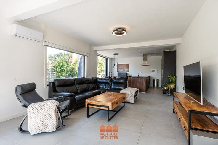 Instapklare gezinswoning met 3 slaapkamers, garage en zon...