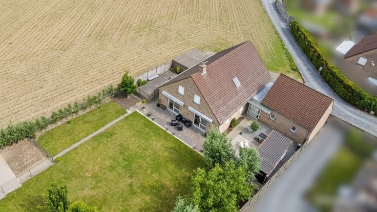Alleenstaande villa te koop in Wervik!