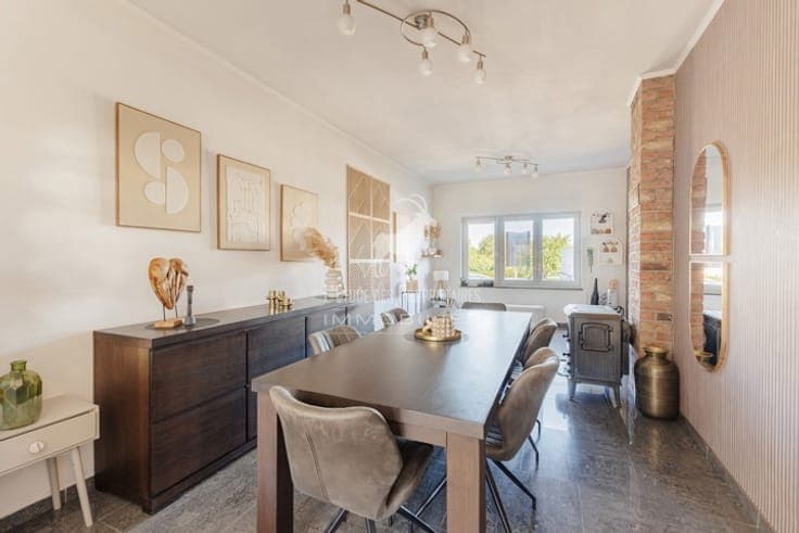 Villa for sale in Arsimont.