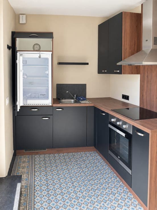 2 beds house with courtyard, terrace, garden in Ath