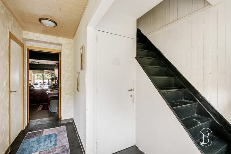 A home in a quiet location with a pleasant garden